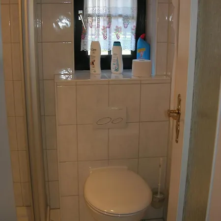Semesterbostad Reetdachhaeuschen *